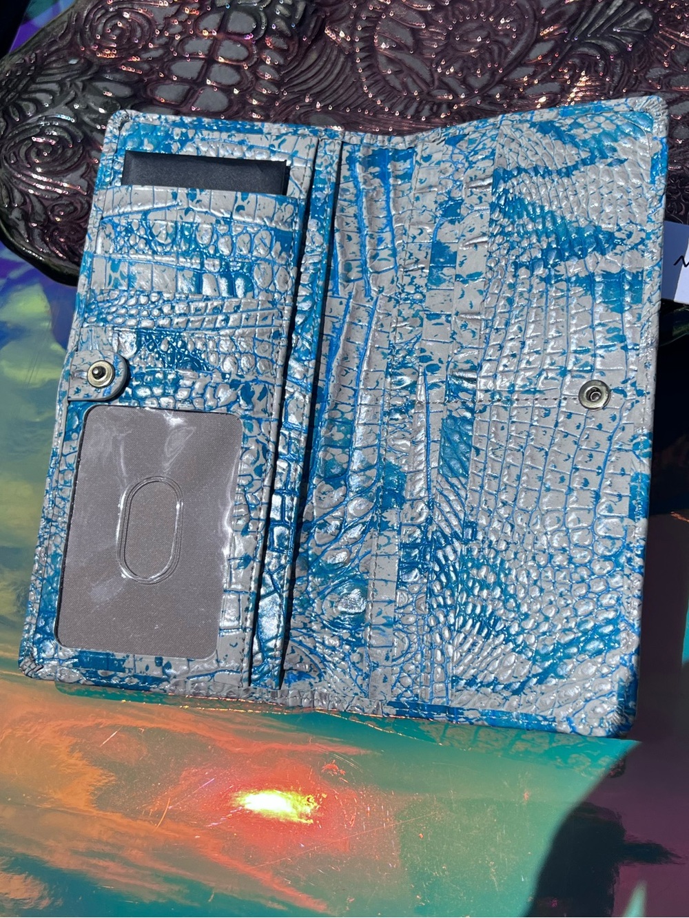 NWT Brahmin Ady Teal & White Leather Wallet in Mesmerized Melbourne - Picture 10 of 12